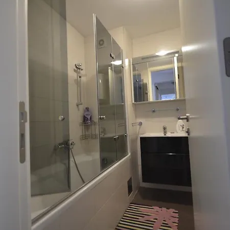 Clean&cozy Novi Lägenhet *
