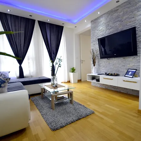 Lägenhet Clean&cozy Novi
