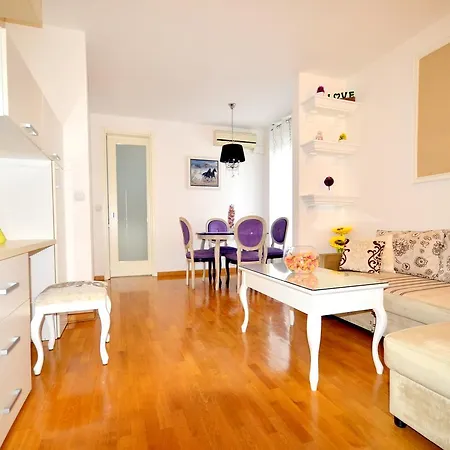 Clean&cozy Novi Belgrad