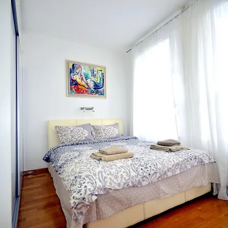 Clean&cozy Novi Apartment *